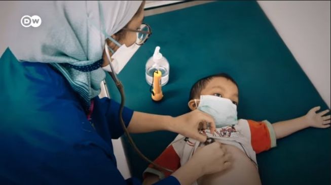 Kisah Balita Berjuang Hidup Melawan Sesak di Jakarta Akibat Polusi Udara