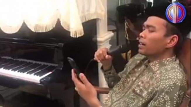 UAS nyanyi lagu Panggung Sandira [Terkini.id]