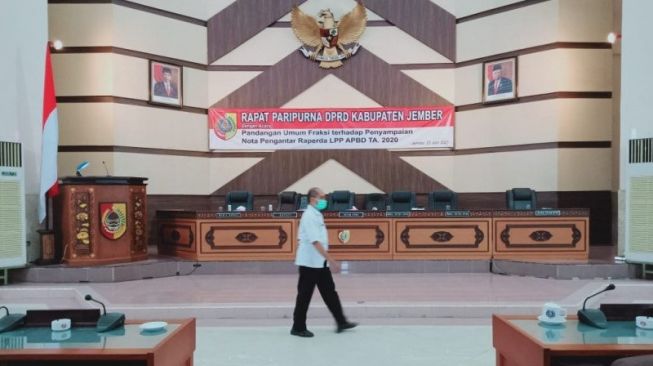 Satu Dewan Positif Covid, Seluruh Anggota DPRD Jember Dites Swab Antigen