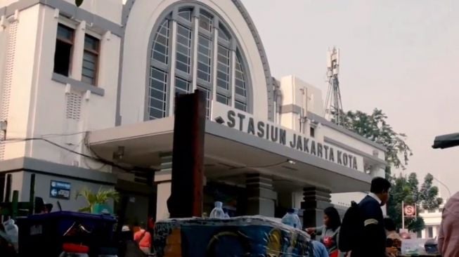 7 Stasiun Kereta yang Instagramable di Pulau Jawa, 3 Diantaranya di Jakarta