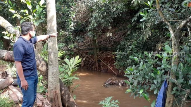 Dikepung Massa, Maling Motor di Tangsel Terjun ke Kali Angke dan Hilang