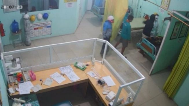 TNI dan Polisi Buru Pelaku Pemukulan Perawat di Garut