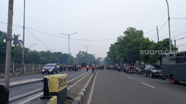 MENCEKAM! Kericuhan Pecah di Sidang Habib Rizieq di PN Jakarta Timur
