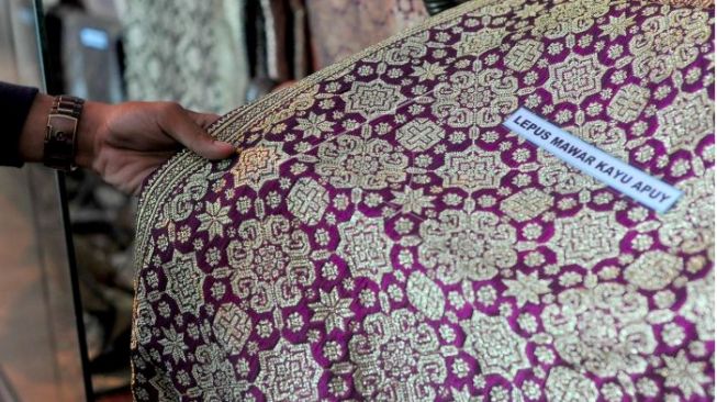 Pameran Songket Palembang [ANTARA]