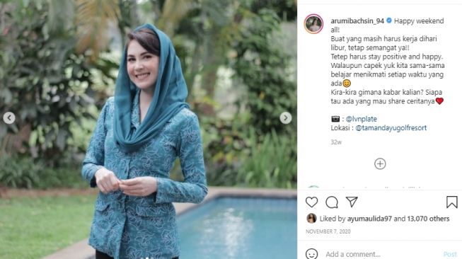 Artis pakai seragam PKK [Instagram]