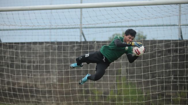 Pulang dari Timnas, Kiper Muda PSS Sleman Adaptasi Ulang Pola Latihan