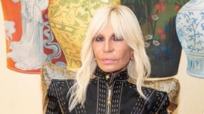 Perjalanan Karier Donatella Versace, Tinggalkan Kursi Direktur Kreatif setelah 30 Tahun Menjabat