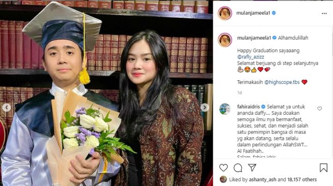 Momen kelulusan Rafly Aziz anak Mulan Jameela. [Instagram]