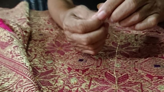 Malaysia Daftarkan Kain Songket Sebagai Warisan Tak Benda Unesco