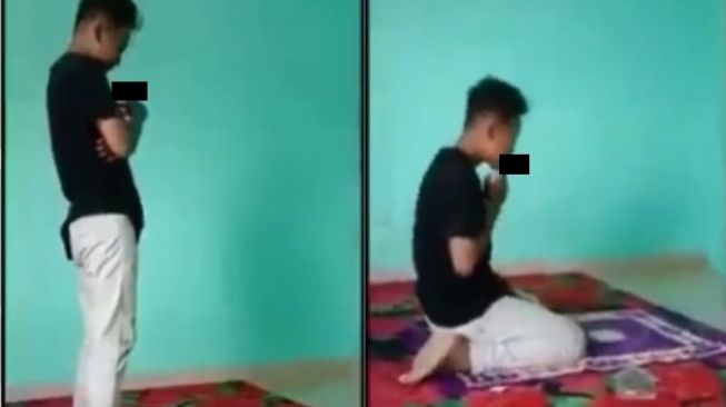 Video Bocah Salat Sambil Merokok Viral, Warganet: Entar Nangis