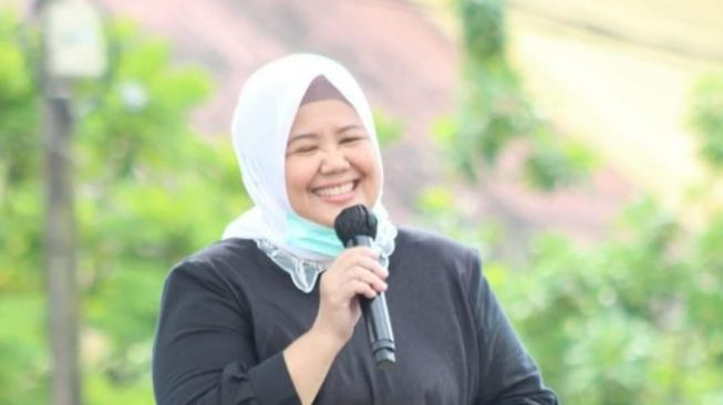 Wakil Gubernur Kepri Marlin Agustina Terima Penghargaan Best Women Inspiratif di Bali