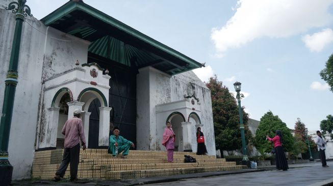 Yogyakarta Diguncang Gempa 5,3 SR, Terasa Sampai Trenggalek, Malang dan Solo