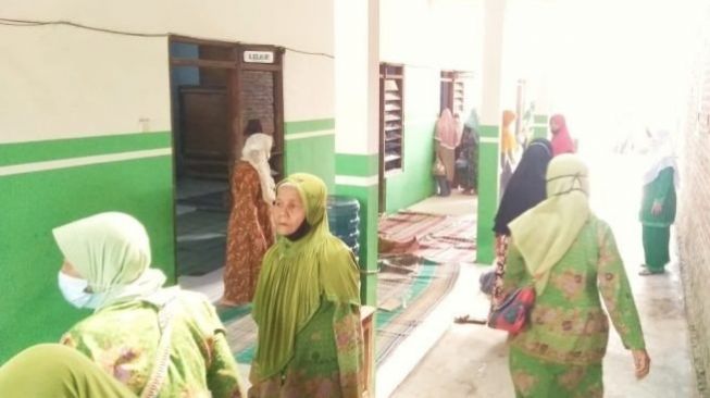 Picu Kerumunan, Pengajian Ibu-ibu Muslimat di Mojokerto Dibubarkan Paksa