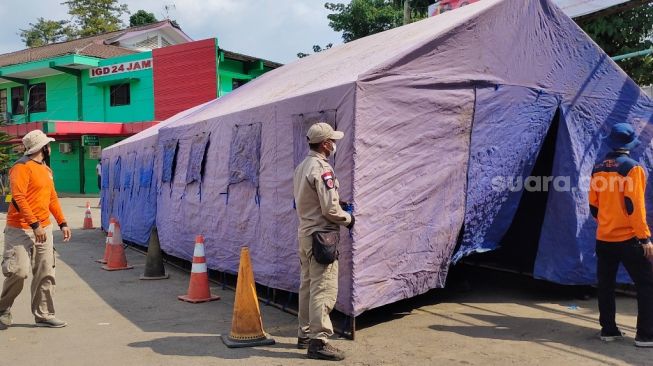 Antisipasi Lonjakan Pasien Covid-19 Susulan, RSDP Serang Bangun Tenda darurat