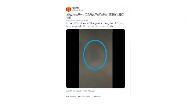 Diduga penampakan UFO. [Twitter]