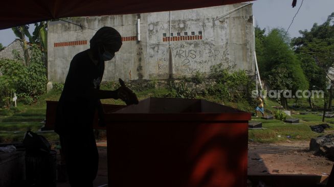 Kematian Sebab Covid Naik Tajam, Pembuat Peti Mati Mojokerto Sampai Tolak Pesanan