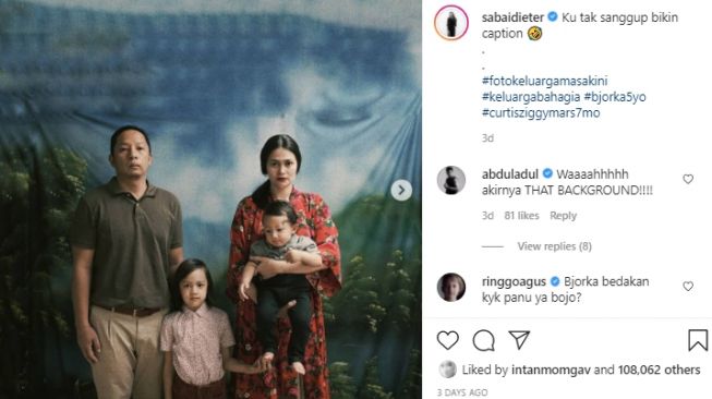 Pemotretan Ringgo Agus Sekeluarga Bertema Jadul [Instagram]