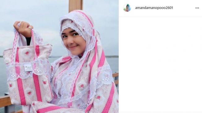 Amanda Manopo sebelum dan sesudah perawatan [Instagram]