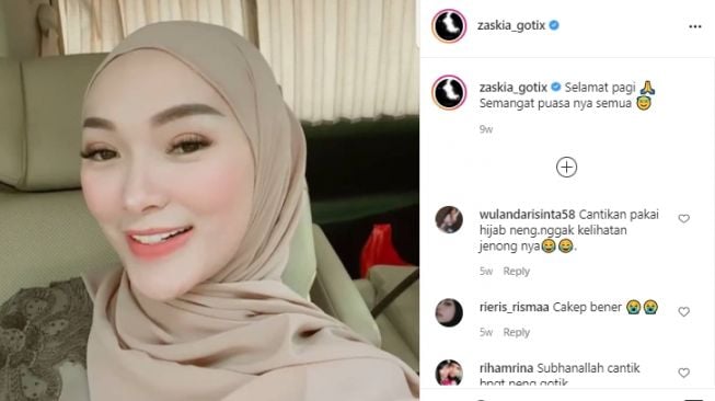 Potret terkini Zaskia Gotik kembali langsing. [Instagram]