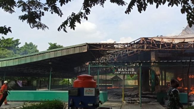 Masjid Jayakarta Jaktim Terbakar, Api Berawal Muncul dari Tempat Imam