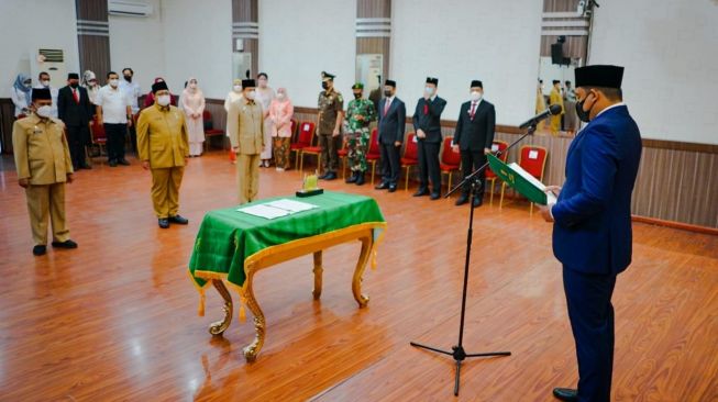 Lantik Pejabat Eselon II dan III, Begini Pesan Bobby Nasution