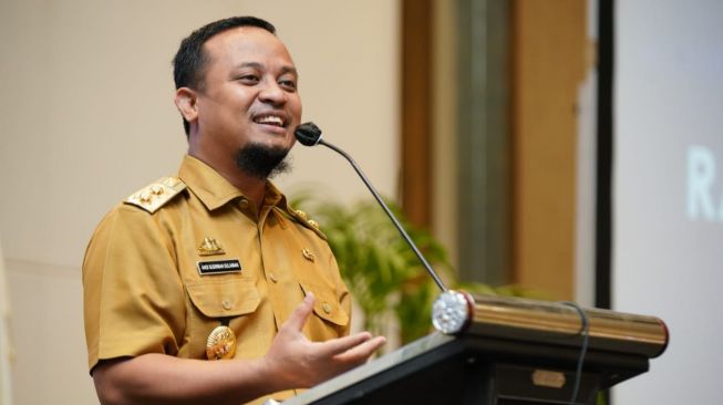 Plt Gubernur Sulsel Tunda Rencana Sekolah Tatap Muka