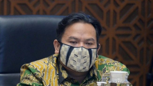 DPR Minta Kemendagri Tegur Daerah yang Tidak Anggarkan Insentif untuk Nakes