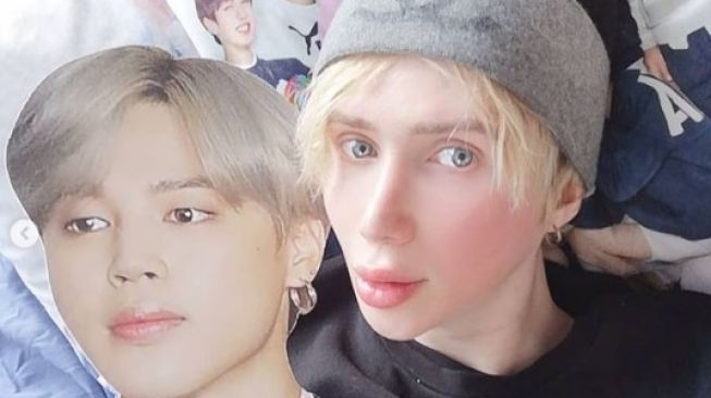 Terobsesi Jimin BTS, Oli London akan Bayari Kekasihnya Operasi Plastik agar Mirip Idolanya