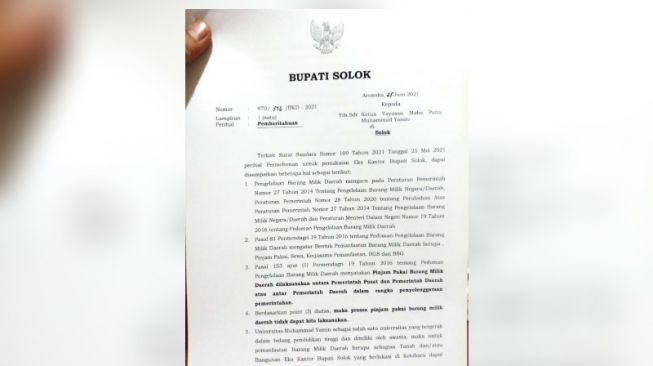 Surat pemberitahuan Bupati Solok tentang kewajiban pihak Kampus UMMY Solok untuk membayar sewa pakai aset negera. [Dok.Istimewa]