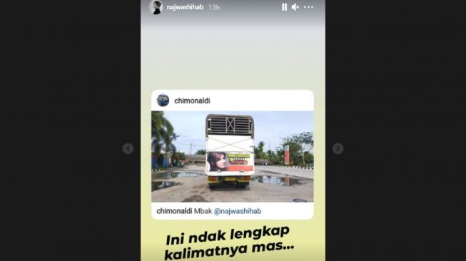 Potret Najwa Shihab di bak truk. [Instagram/najwashihab]