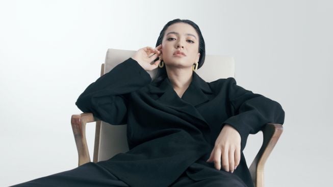 Pakai Gaun Memukau, Raline Shah Tampil Mencuri Perhatian di Festival Film Cannes 2022