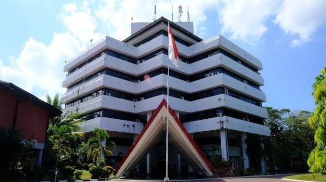 Positif Covid-19, 60 Mahasiswa KKN Profesi Unhas di Jeneponto Ditarik 