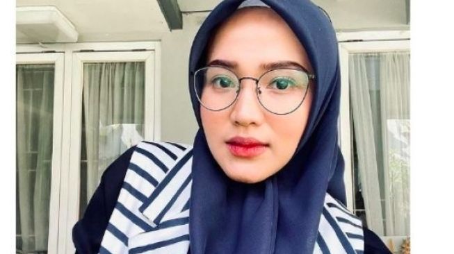 Amalia Fujiawati Sudah Tak Komunikasi dengan Bambang Pamungkas Sejak Setahun Lalu