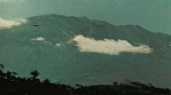 Takjub, Sejak 1973 UFO Sudah Berwisata ke Bali, Perdana ke Gunung Agung