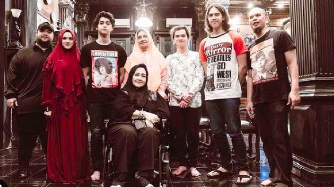 Unggah Foto Rachmawati Soekarnoputri, Begini Doa Mulan Jameela