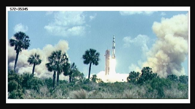 Apollo 16. [Usra.edu]