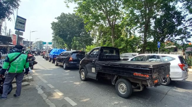 Pekerja Tertahan di Pos Penyekatan Lenteng Agung Berasal dari Depok