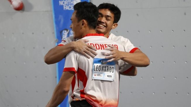 Atlet panjat tebing Indonesia, Veddriq Leonardo (kanan). [ANTARA FOTO/ Reuters-Jeffrey Swinger-USA TODAY Sports]