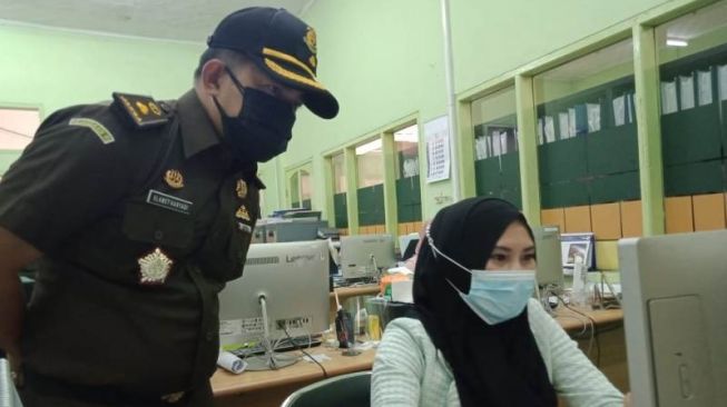 Langgar PPKM Darurat, Tiga Pabrik Di Garut Diproses Secara Hukum