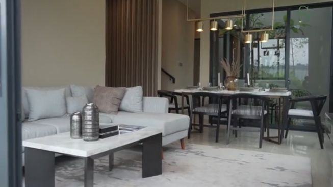 Potret rumah anak Dessy Ratnasari. (Instagram/thesanctuarycollectionofficial)