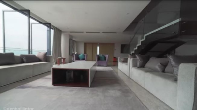 Potret apartemen Gen Halilintar. [Youtube/Gen Halilintar]