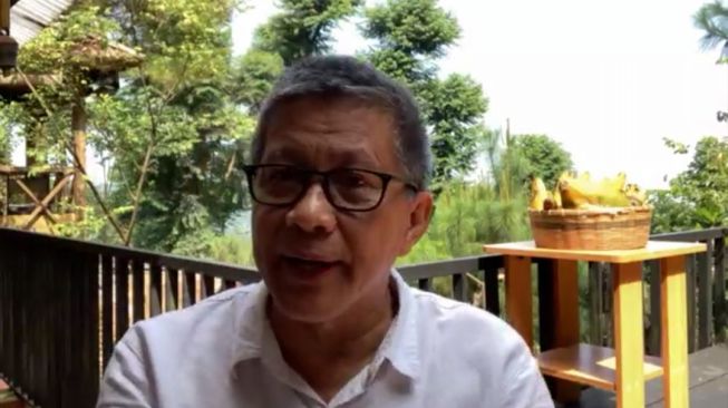 Rocky Gerung Soal TKA China ke Indonesia: Kenapa TKA China Kerja, Publik Nggak Boleh?