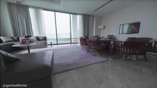Potret apartemen Gen Halilintar. [Youtube/Gen Halilintar]