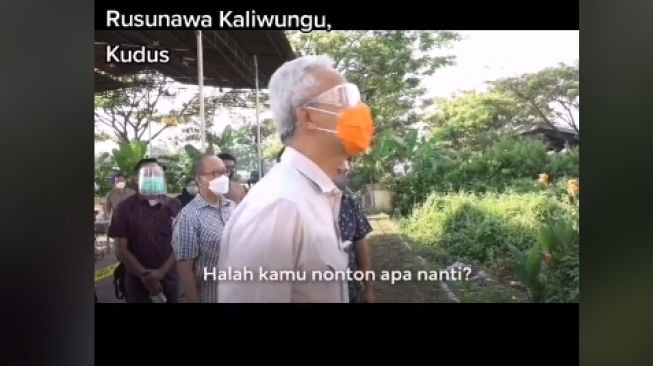 Gubernur Jateng Ganjar Pranowo tengok warga yang sedang isolasi (tiktok)