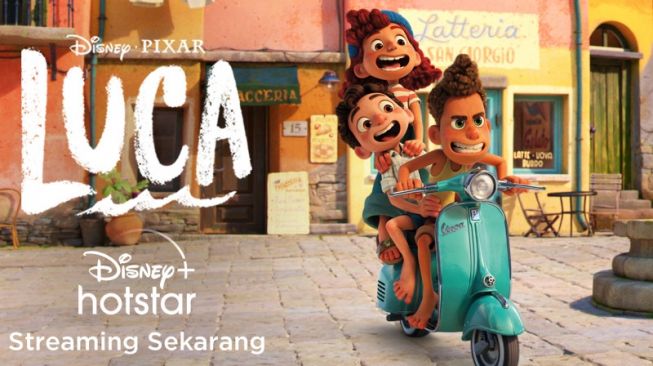 Ingin Pelesir Naik Vespa Menikmati Musim Panas di Italia? Ayo Ikut "Luca"