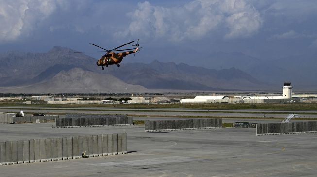 Tak Hanya Tarik Pasukan, AS Juga akan Evakuasi Ribuan Warga Afghanistan