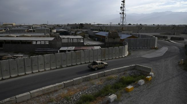 Suasana pangkalan udara AS Bagram setelah semua pasukan AS dan NATO pergi, di Afghanistan, pada (5/7/2021). [WAKIL KOHSAR / AFP]