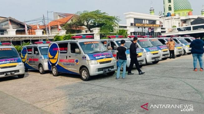 Bantu Penanganan Covid-19, Partai NasDem Pinjamkan 20 Unit Ambulans