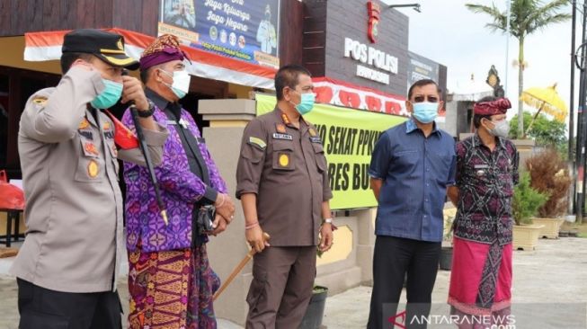 Satgas Covid-19 Buleleng Bali Mensyaratkan Sertifikat Vaksinasi untuk Keluar Masuk