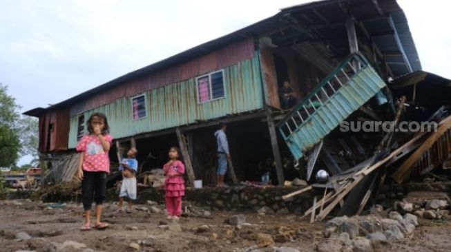 Andi Sudirman Sulaiman Bawa Bantuan Rp 3,5 Miliar untuk Penanganan Banjir Jeneponto